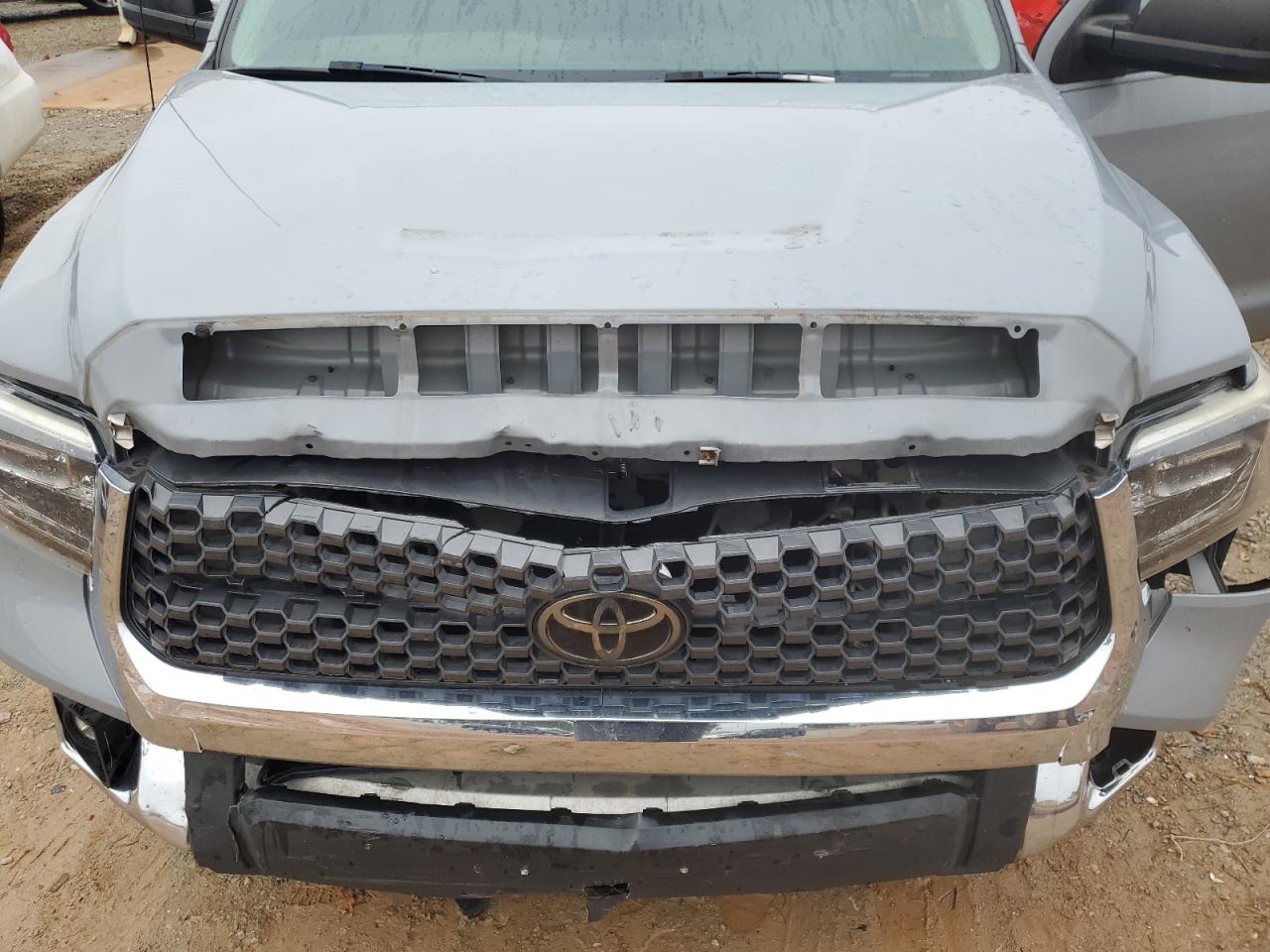 5TFEY5F12JX242258 2018 Toyota Tundra Crewmax Sr5