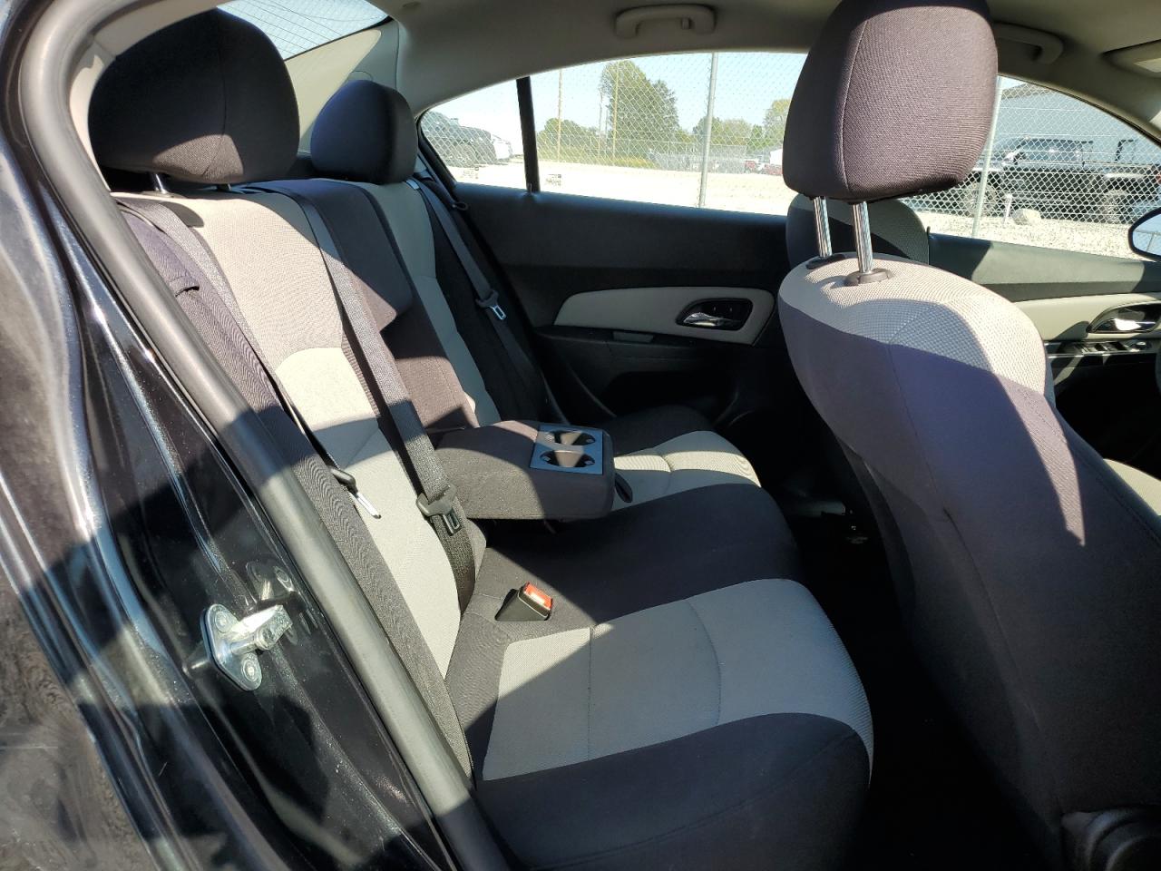 2013 Chevrolet Cruze - Image 10