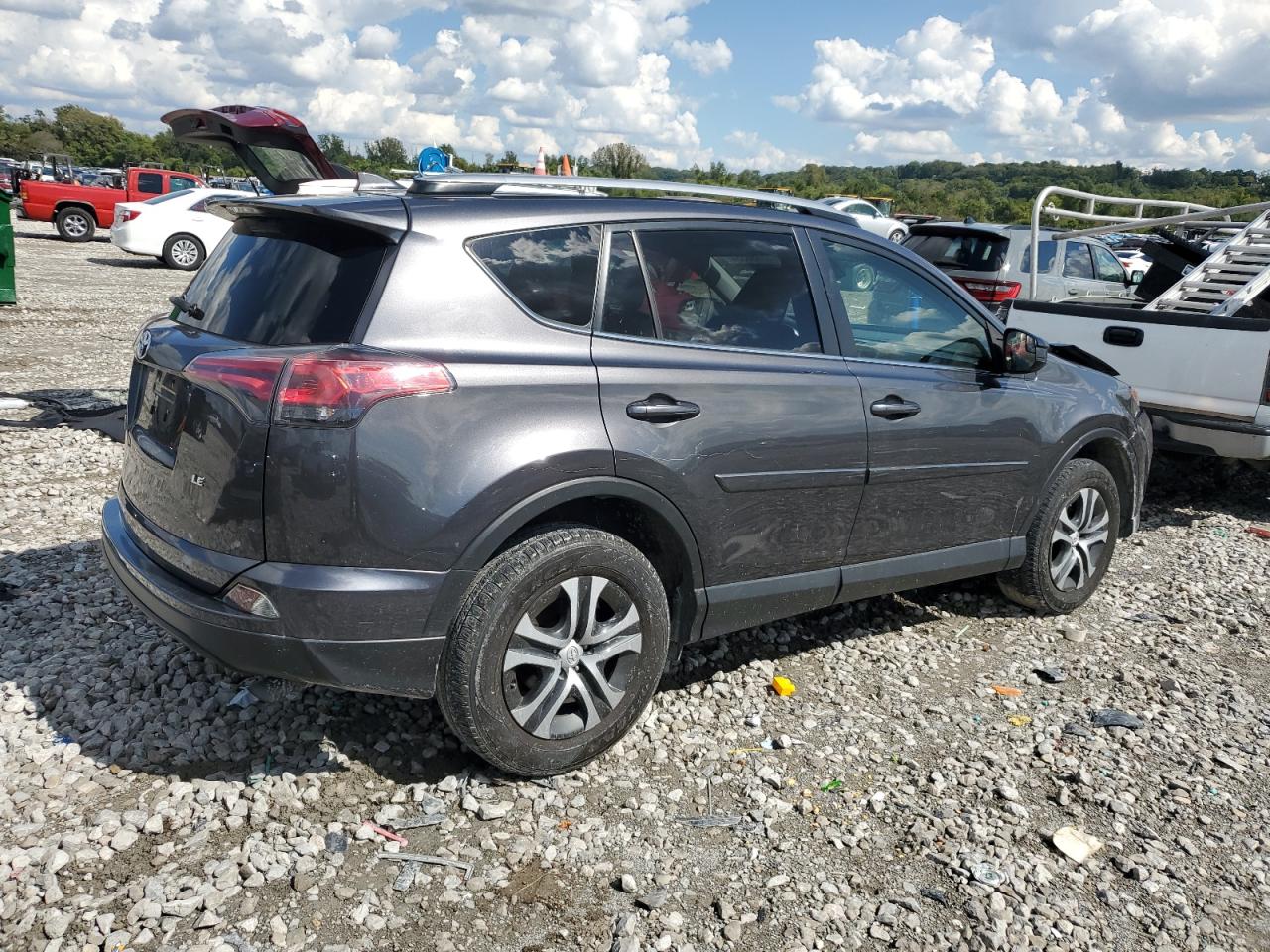 VIN JTMZFREV1HJ109748 2017 TOYOTA RAV4 no.3