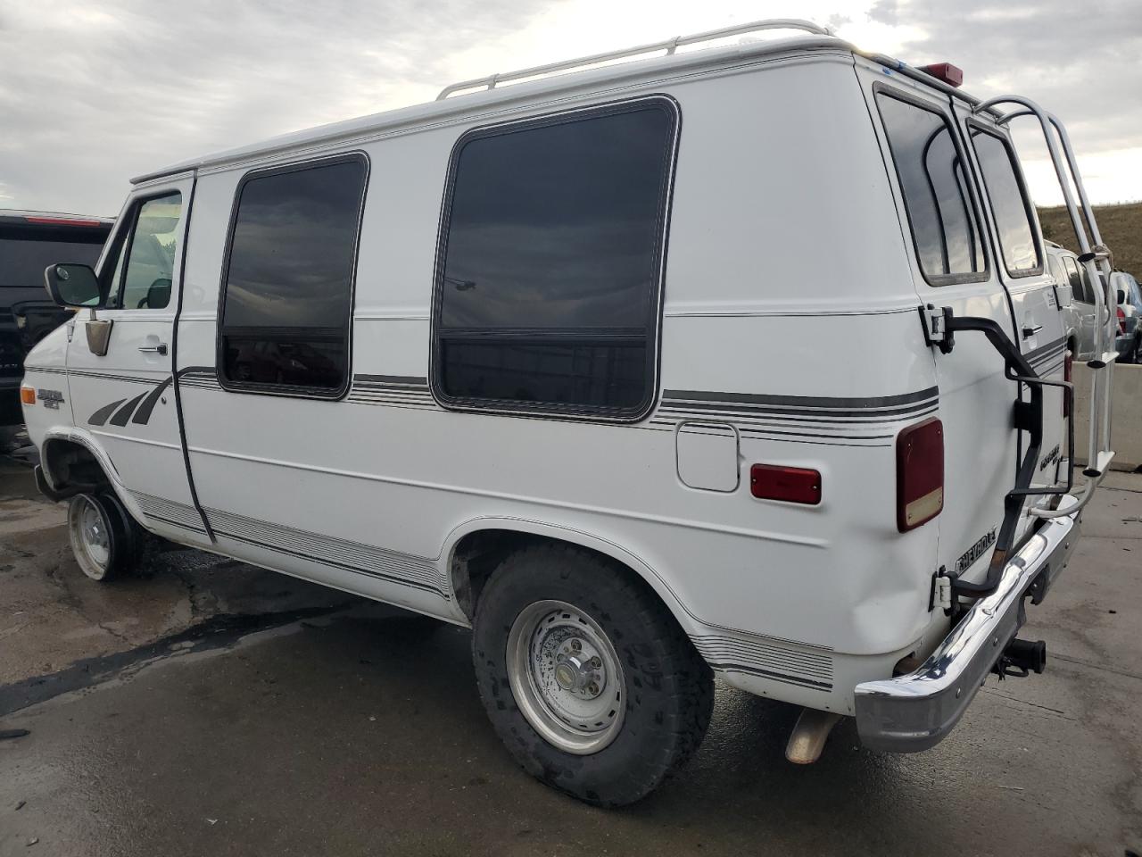 1995 Chevrolet Van - Image 2
