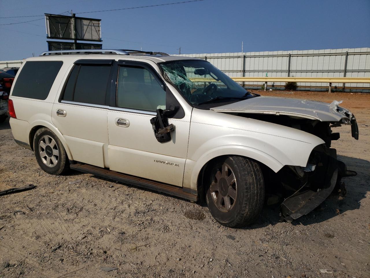 2005 Lincoln Navigator - Image 4
