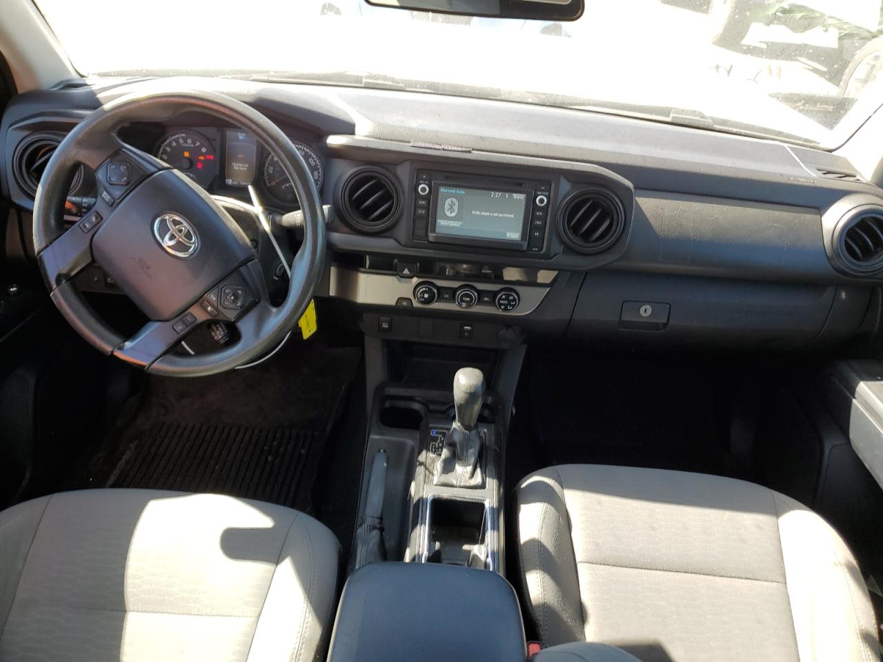 5TFRX5GN7JX121084 2018 Toyota Tacoma Access Cab