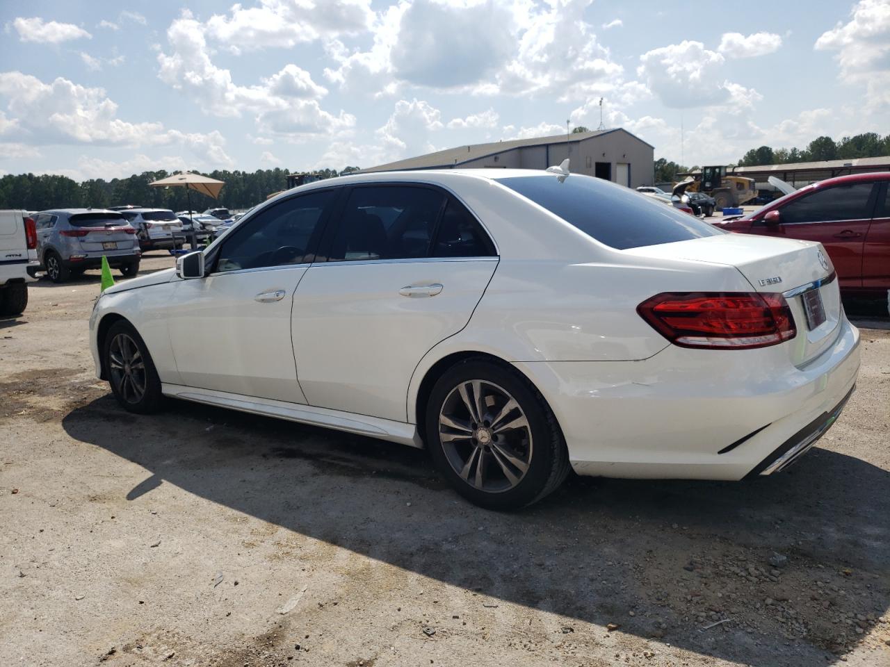 VIN WDDHF5KB7FB091428 2015 MERCEDES-BENZ E-CLASS no.2