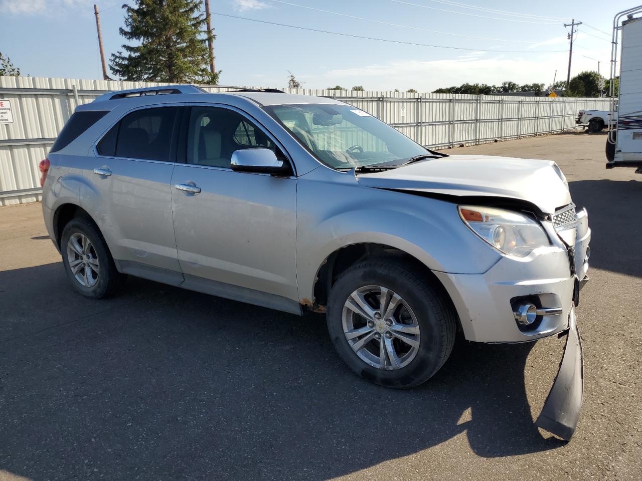 2010 Chevrolet Equinox - Image 4