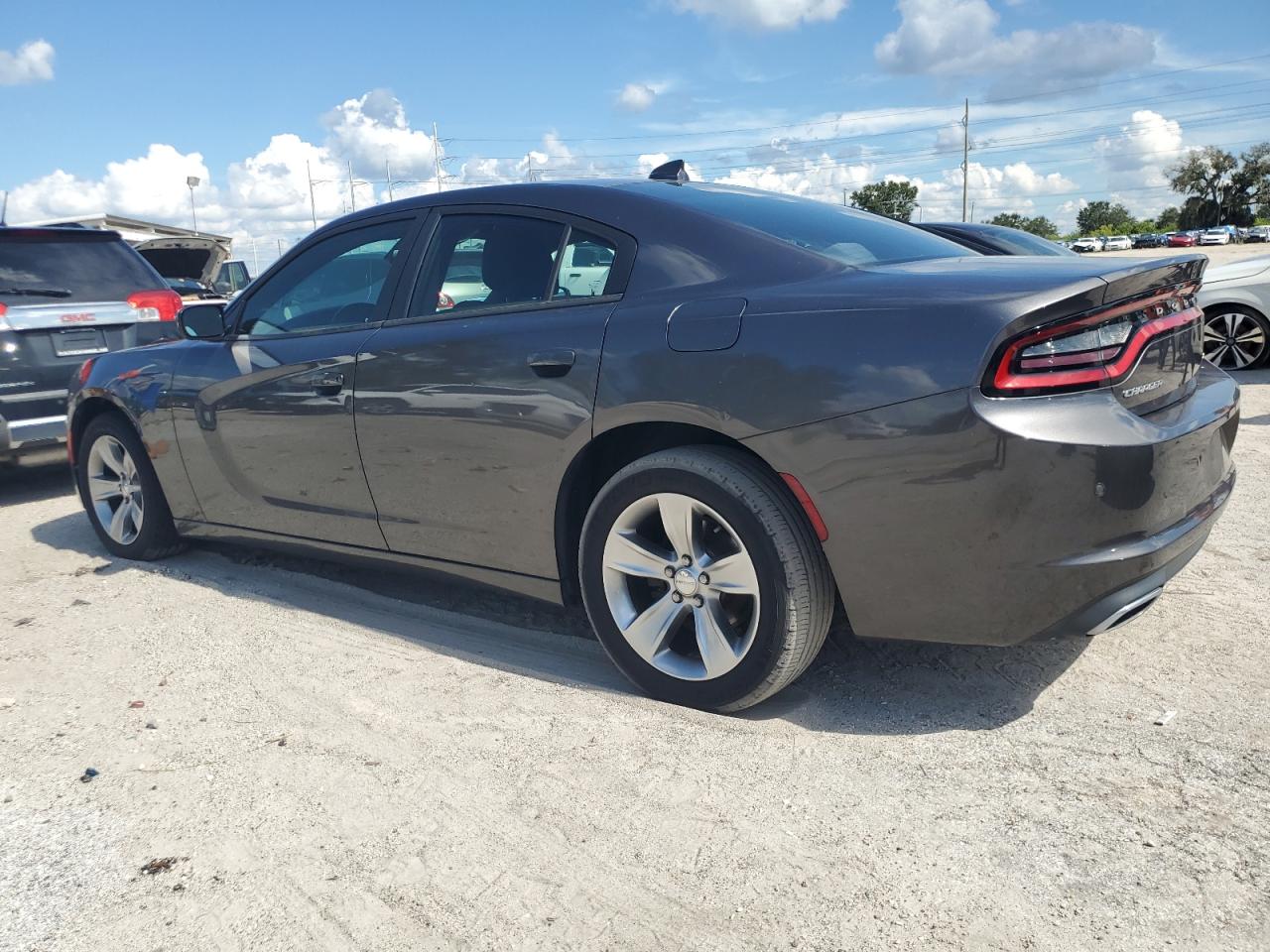 2C3CDXHGXJH124547 2018 DODGE CHARGER - Image 2