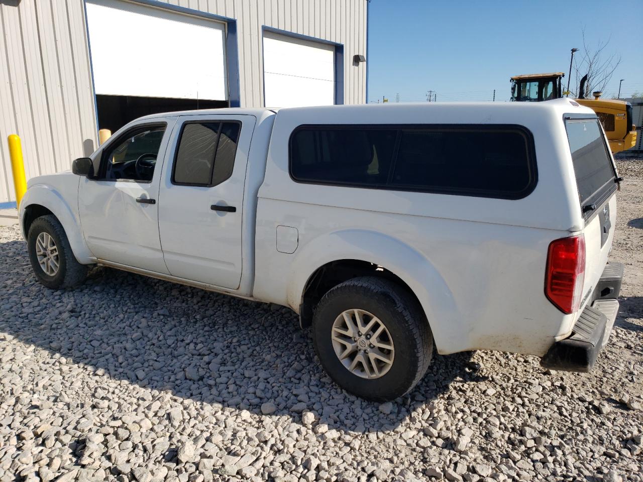 1N6AD0FV3GN731253 2016 NISSAN NAVARA - Image 2