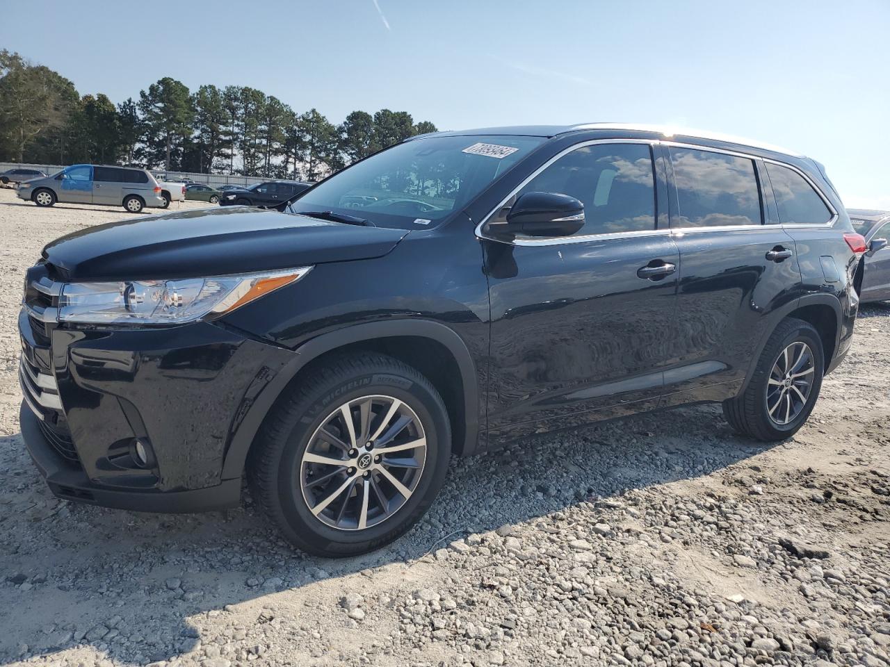 5TDKZRFH0JS542634 2018 TOYOTA HIGHLANDER - Image 1