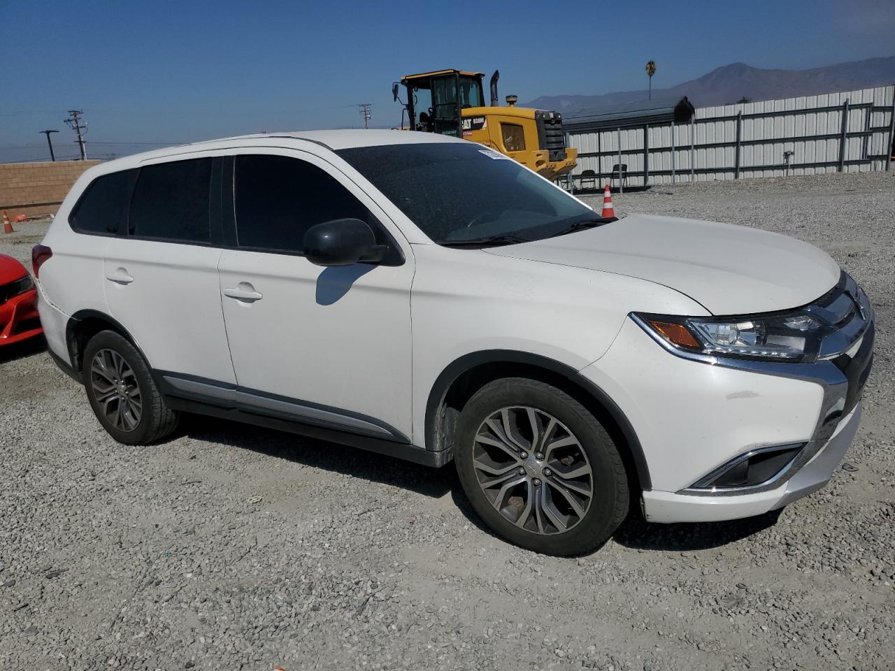 2016 Mitsubishi Outlander - Image 4
