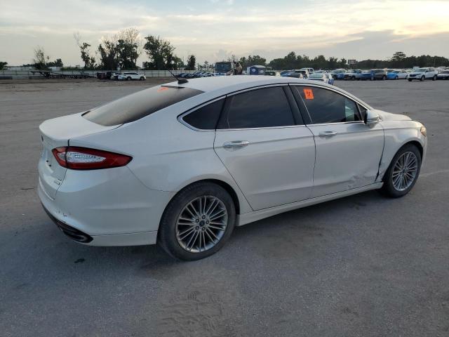 Sedans FORD FUSION 2015 Biały