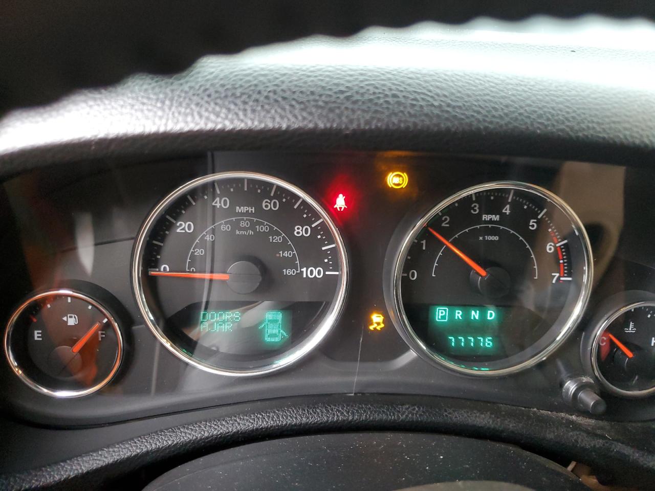 2014 Jeep Wrangler - Image 9