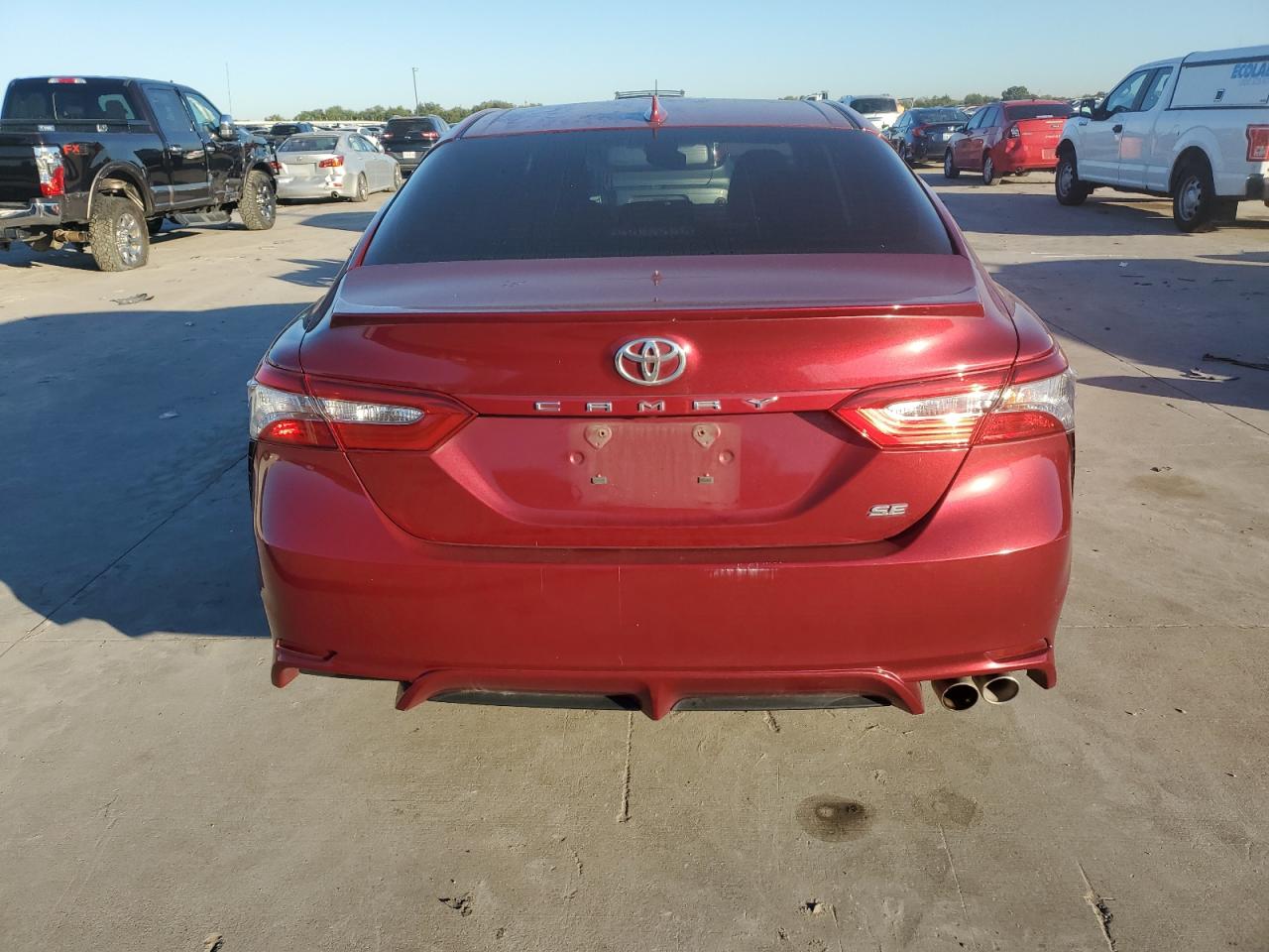 4T1B11HK0JU548717 2018 Toyota Camry L