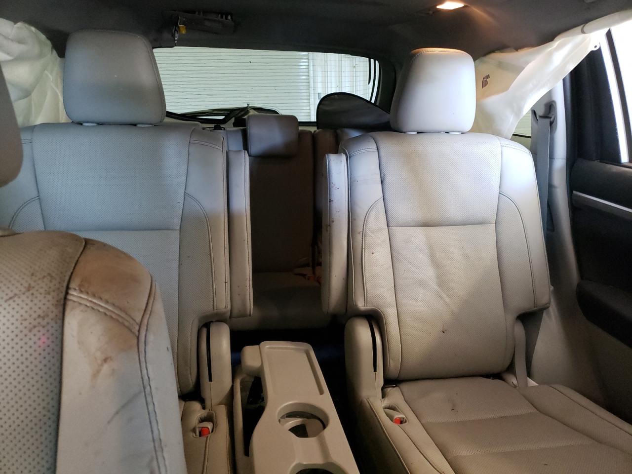 2019 Toyota Highlander - Image 10