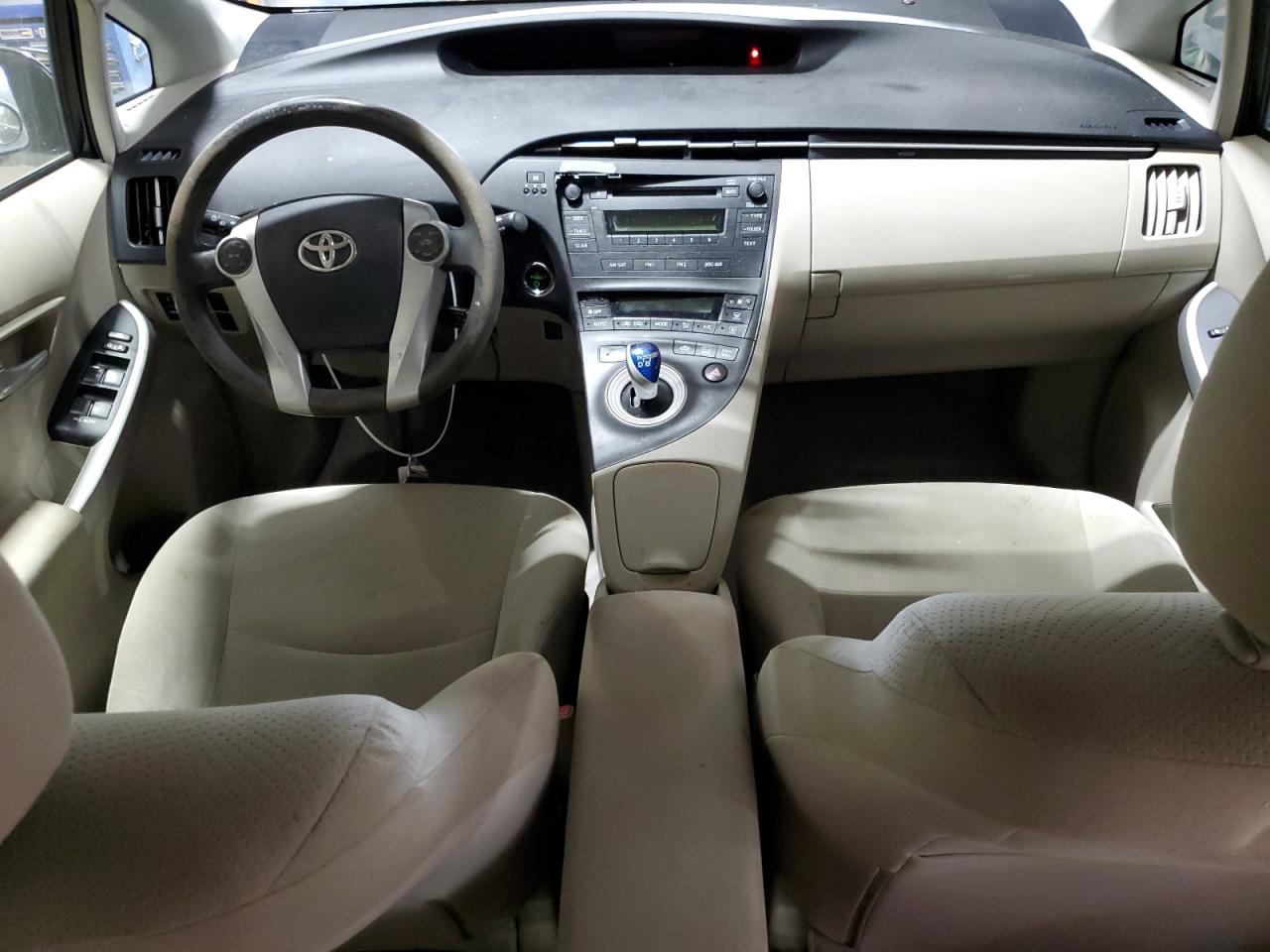 2011 Toyota Prius - Image 8