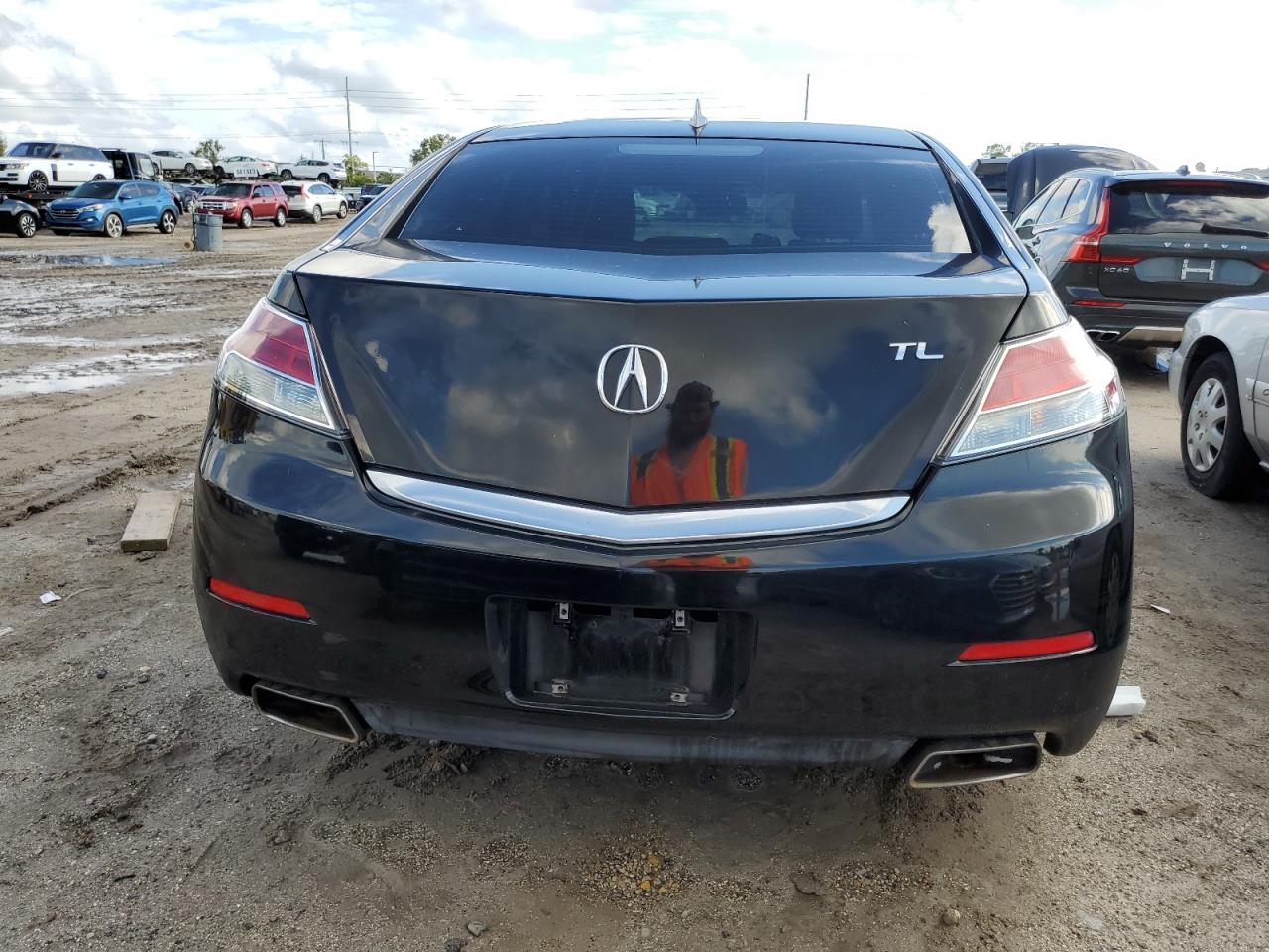 19UUA8F28EA007240 2014 Acura Tl