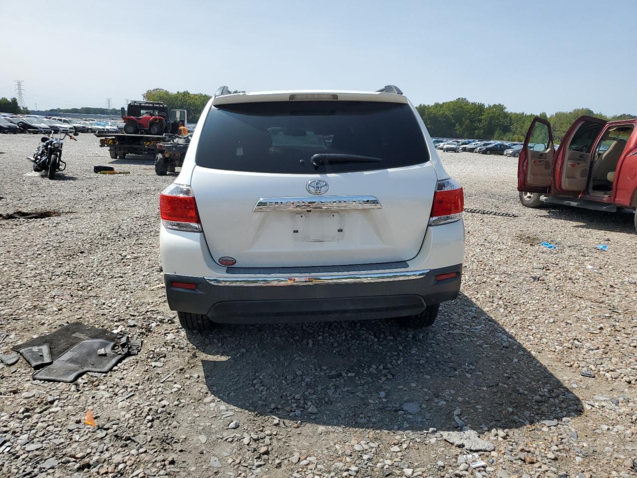 5TDZK3EHXDS110364 2013 Toyota Highlander Base