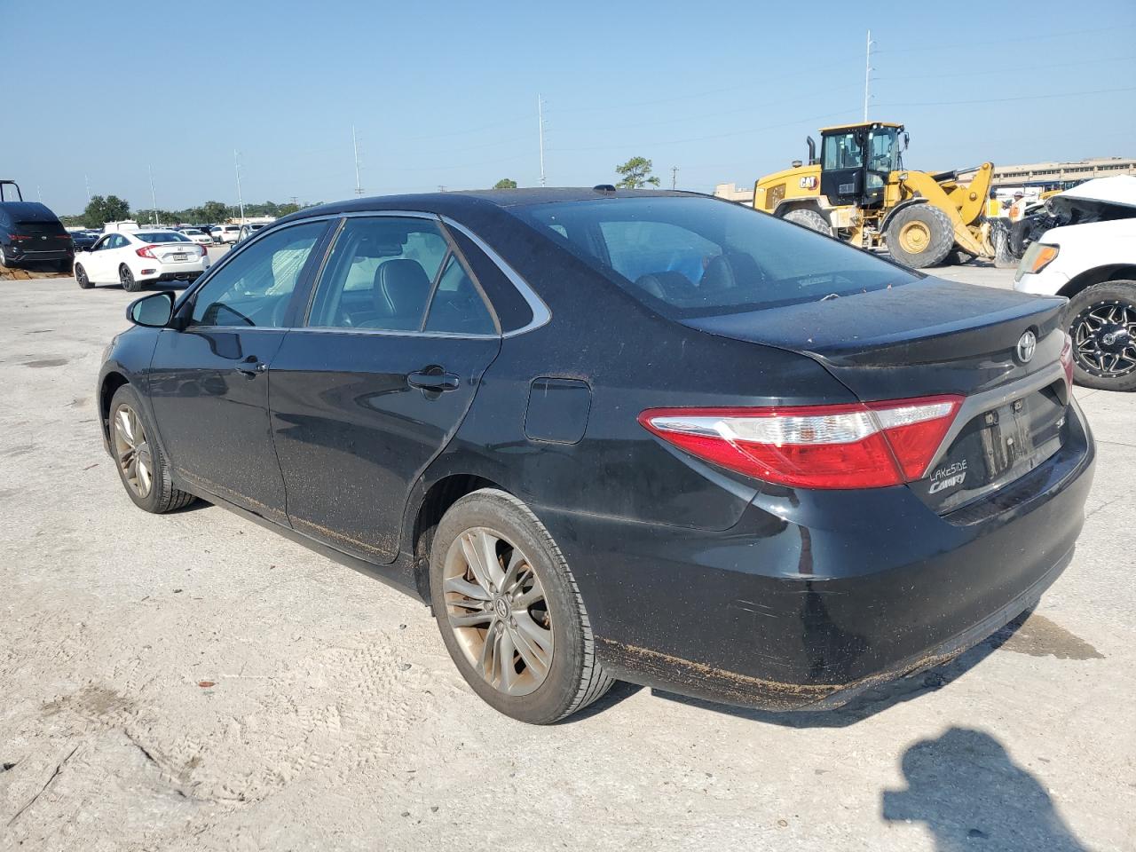 4T1BF1FK6HU425566 2017 TOYOTA CAMRY - Image 2