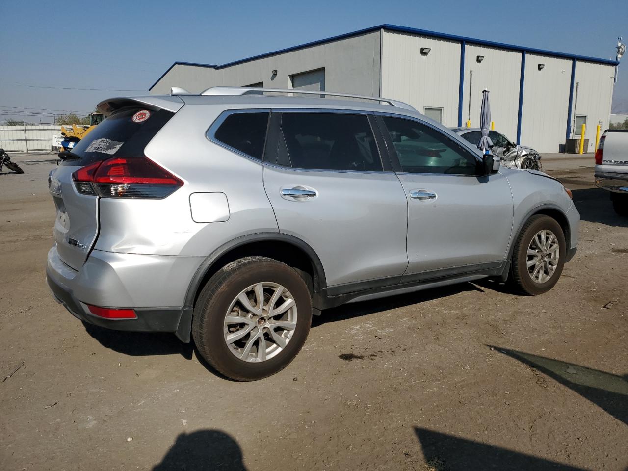 2020 Nissan Rogue S VIN: KNMAT2MV3LP510688 Lot: 70651024