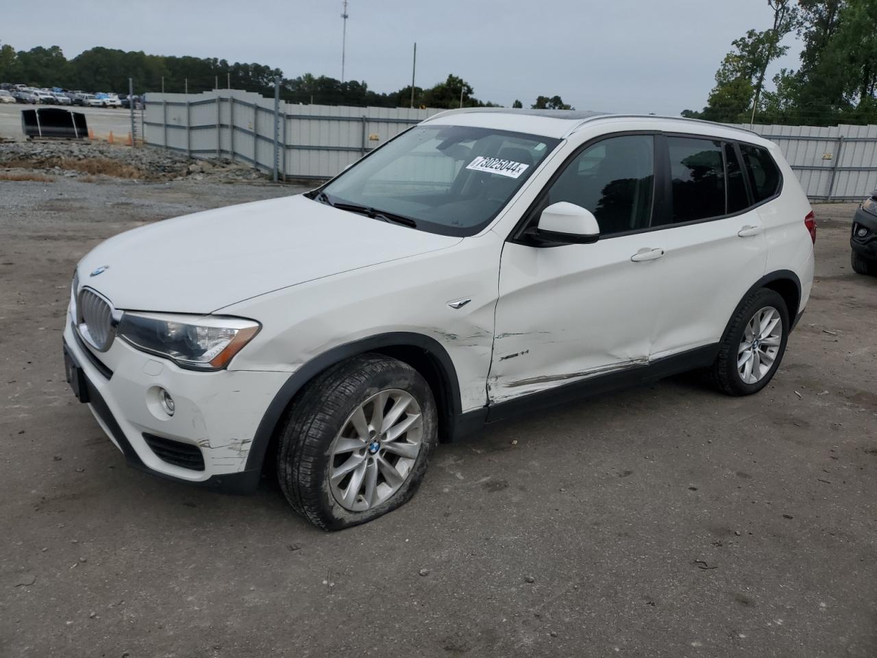 VIN 5UXWX9C51G0D85307 2016 BMW X3 no.1