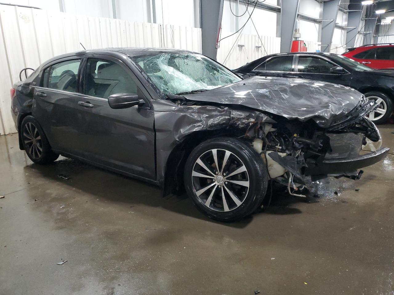 2014 Chrysler 200 - Image 4
