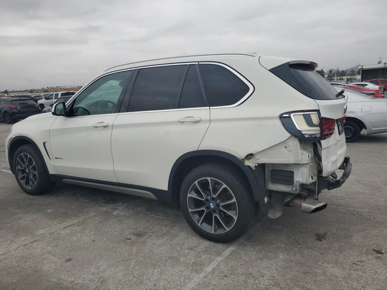 5UXKR0C59J0X98357 2018 BMW X5 - Image 2