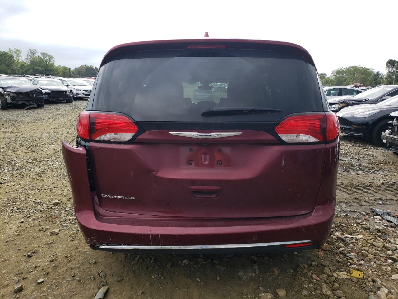 2019 Chrysler Pacifica Touring L VIN: 2C4RC1BG9KR555164 Lot: 69977094