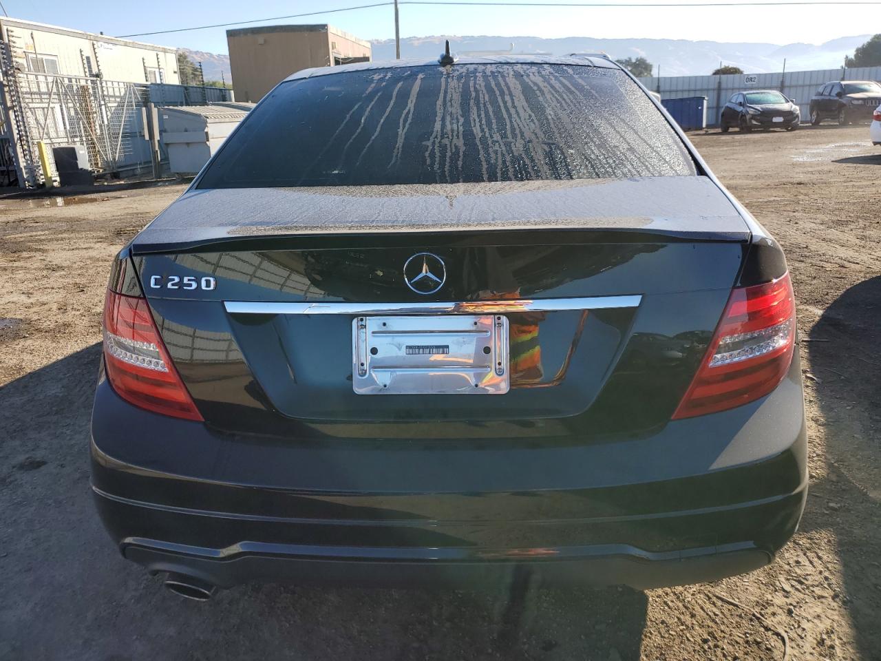 2014 Mercedes-Benz C 250 VIN: WDDGF4HBXEG215223 Lot: 72457054