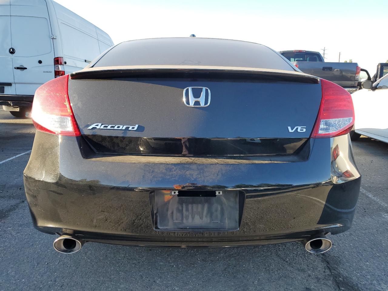 1HGCS2B8XBA002049 2011 Honda Accord Exl