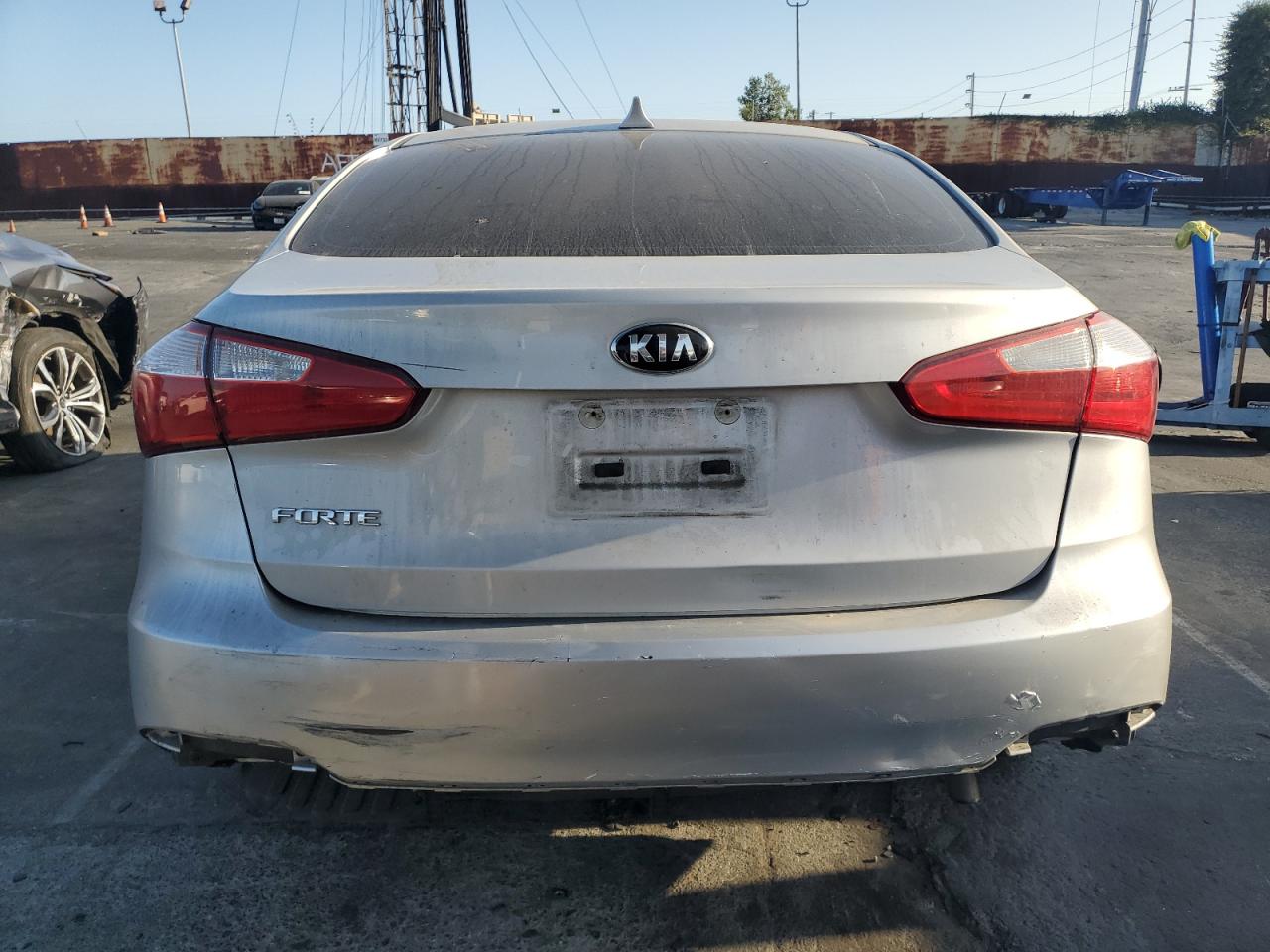 KNAFK4A64G5615210 2016 Kia Forte Lx