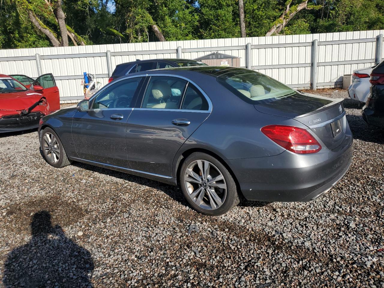 WDDWF4JB8JR318483 2018 MERCEDES-BENZ C CLASS - Image 2