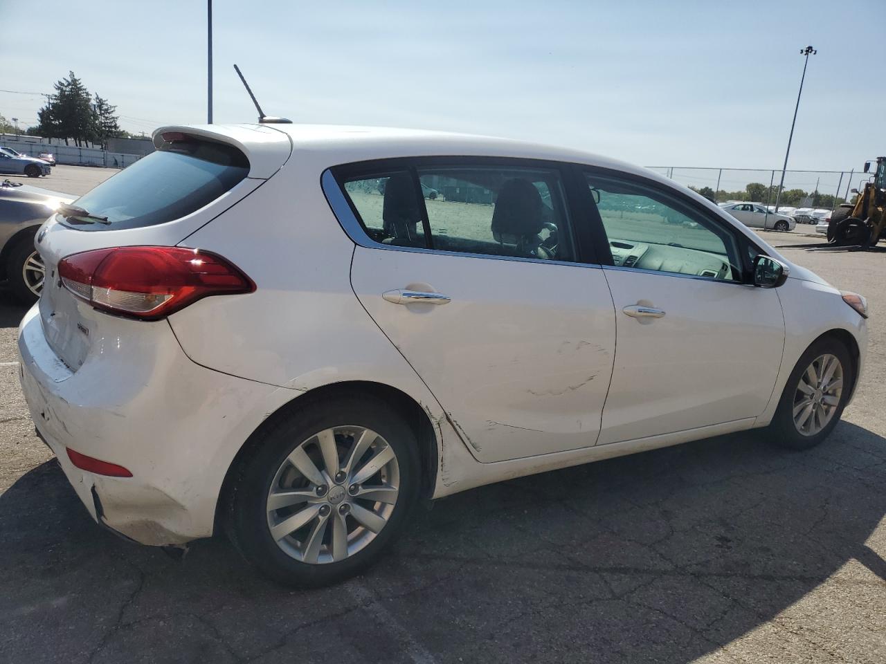 2015 Kia Forte - Image 3