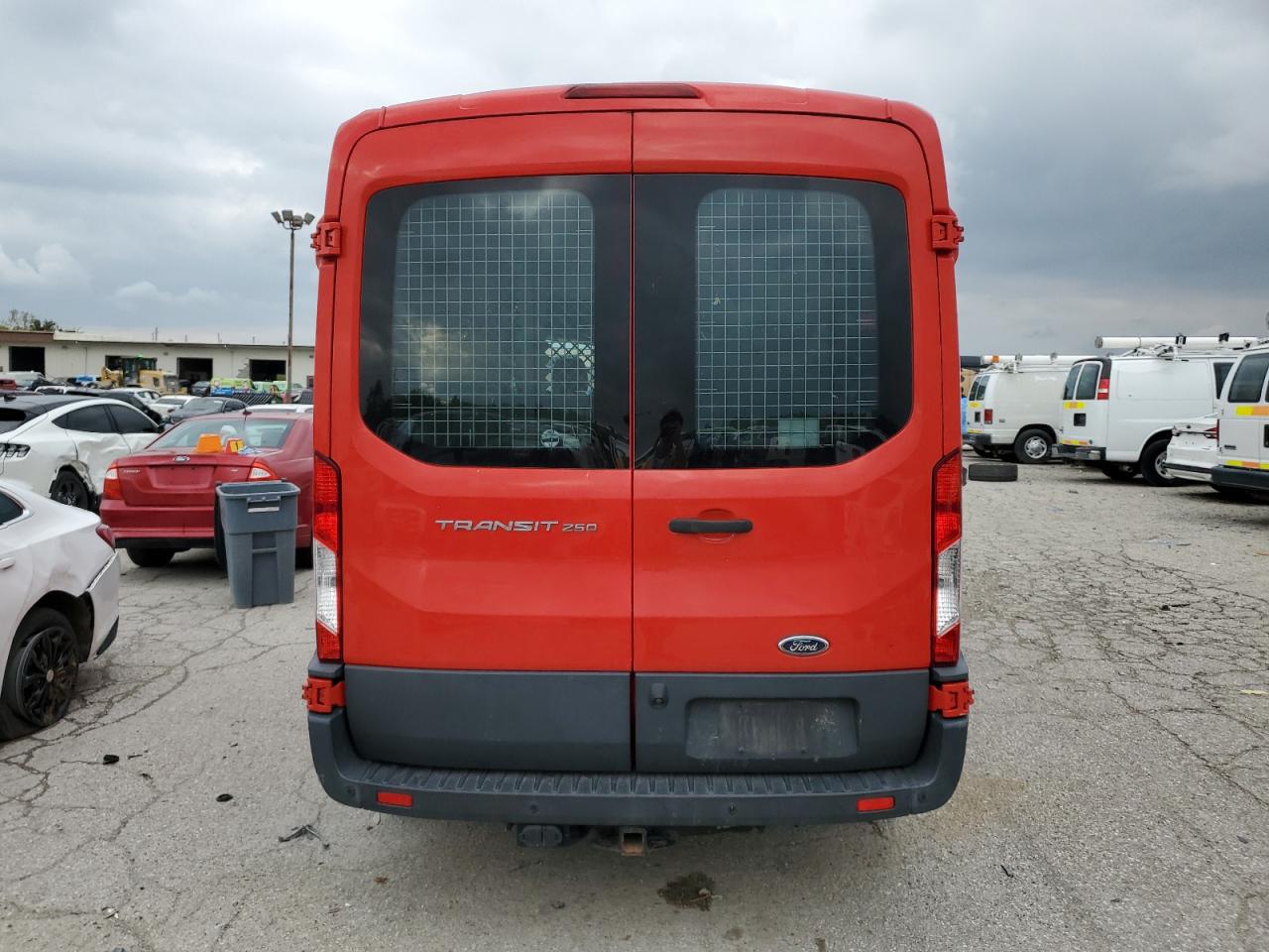 1FTYR1CM8HKA44390 2017 Ford Transit T-250