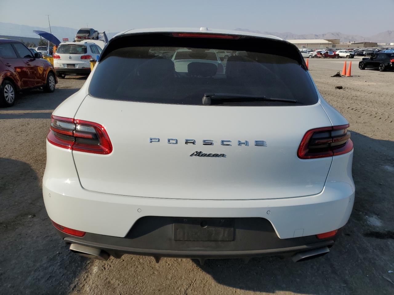 2018 Porsche Macan VIN: WP1AA2A56JLB06216 Lot: 69725874