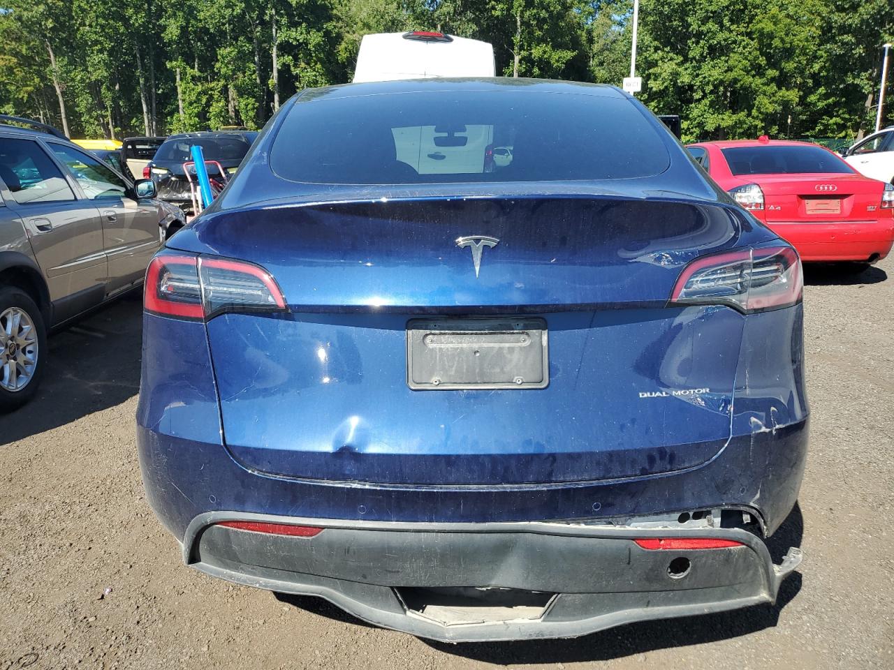 7SAYGDEE1NF318022 2022 Tesla Model Y