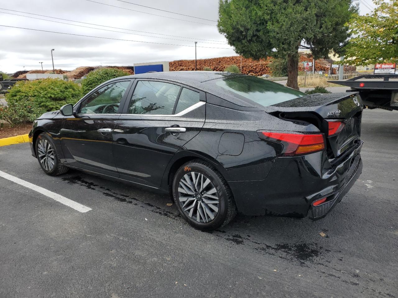 2024 Nissan Altima - Image 2
