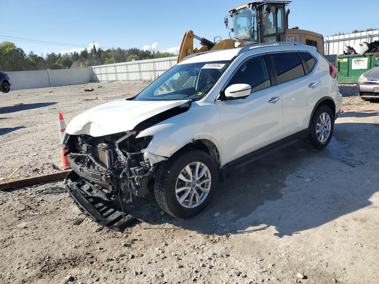 5N1AT2MV8HC873630 2017 NISSAN ROGUE - Image 1