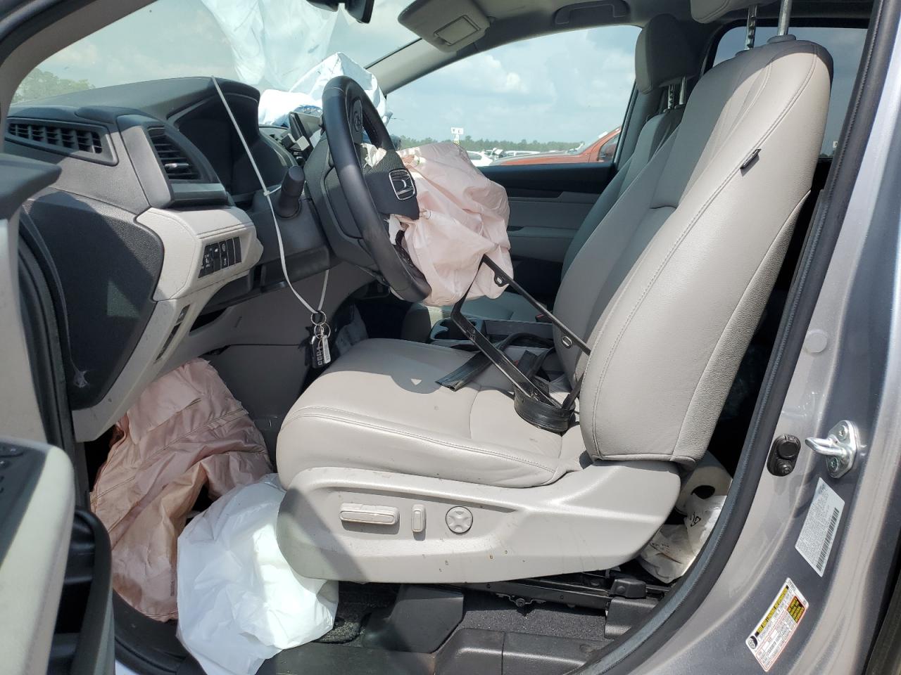 2022 Honda Odyssey - Image 7