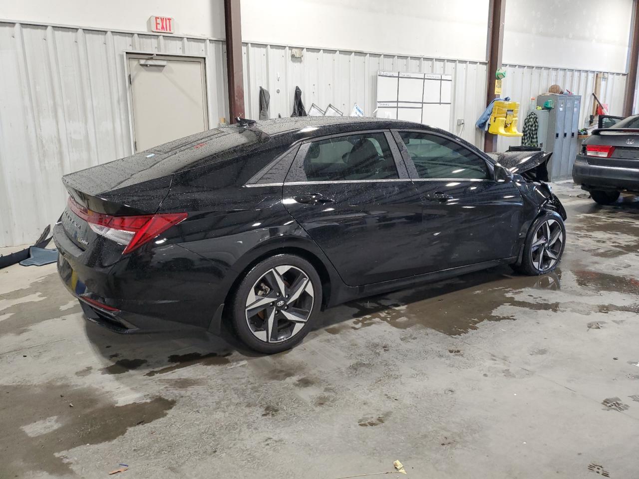 2023 Hyundai Elantra - Image 3