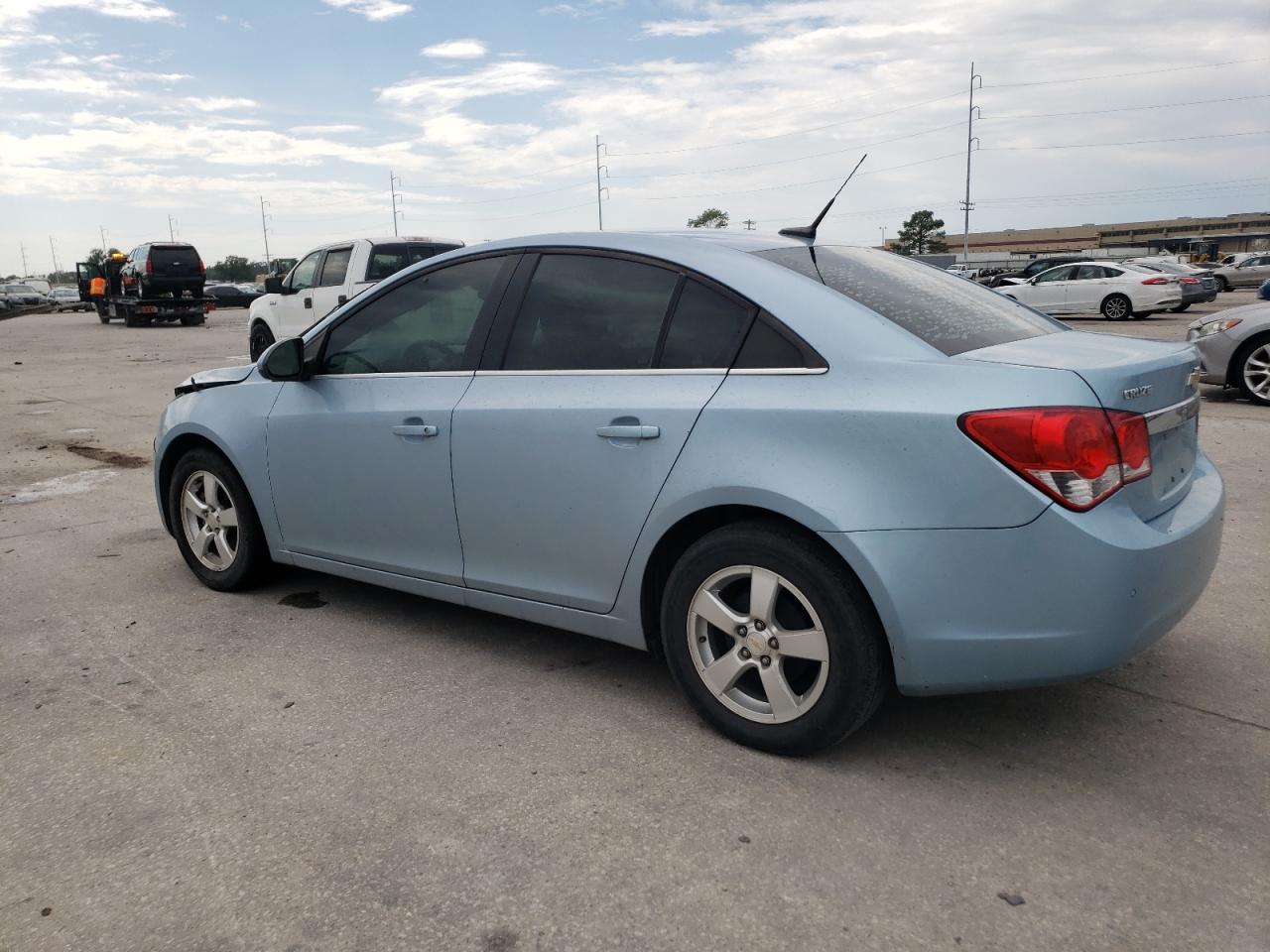 2011 Chevrolet Cruze - Image 2
