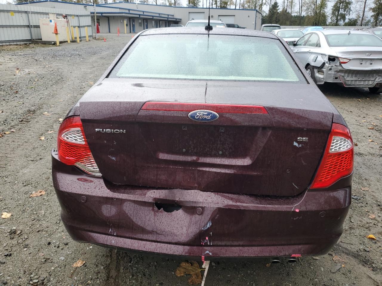 3FAHP0HA3BR108598 2011 Ford Fusion Se