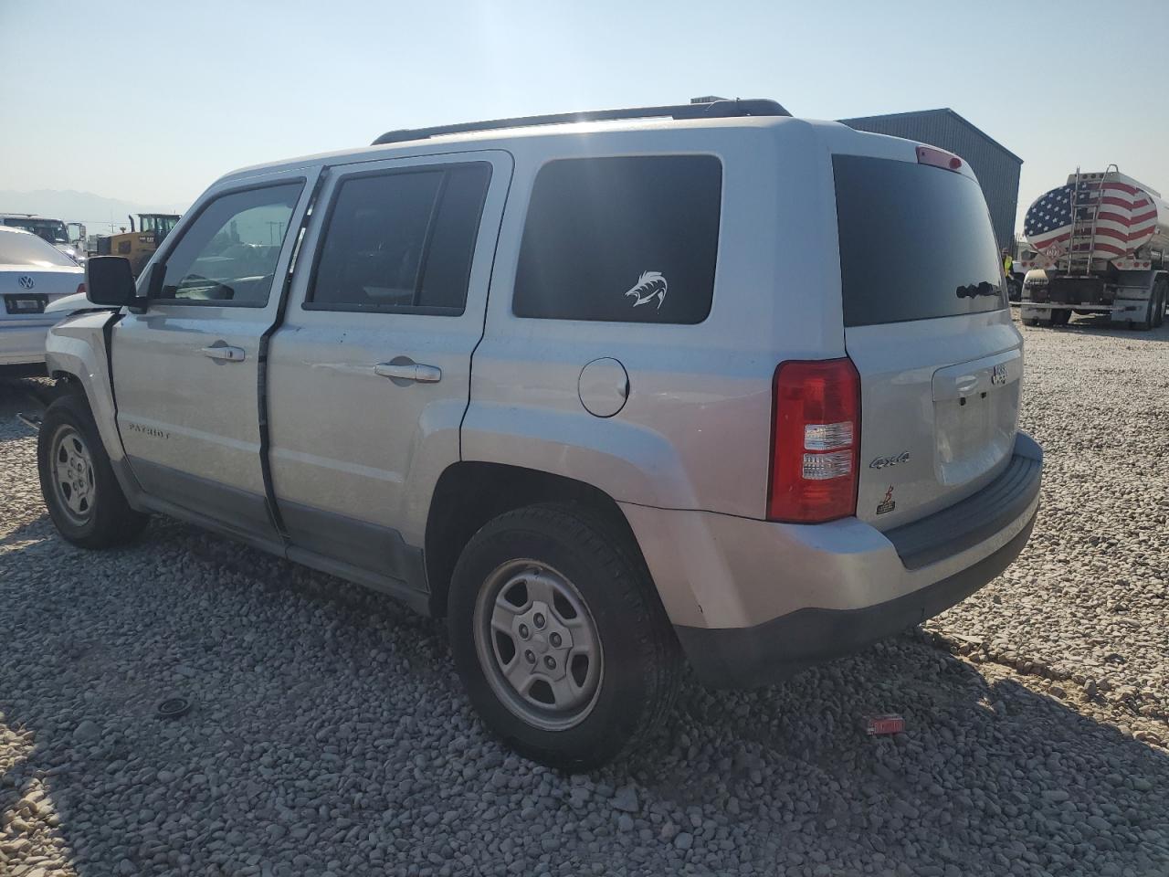 2011 Jeep Liberty (Patriot) - Image 2