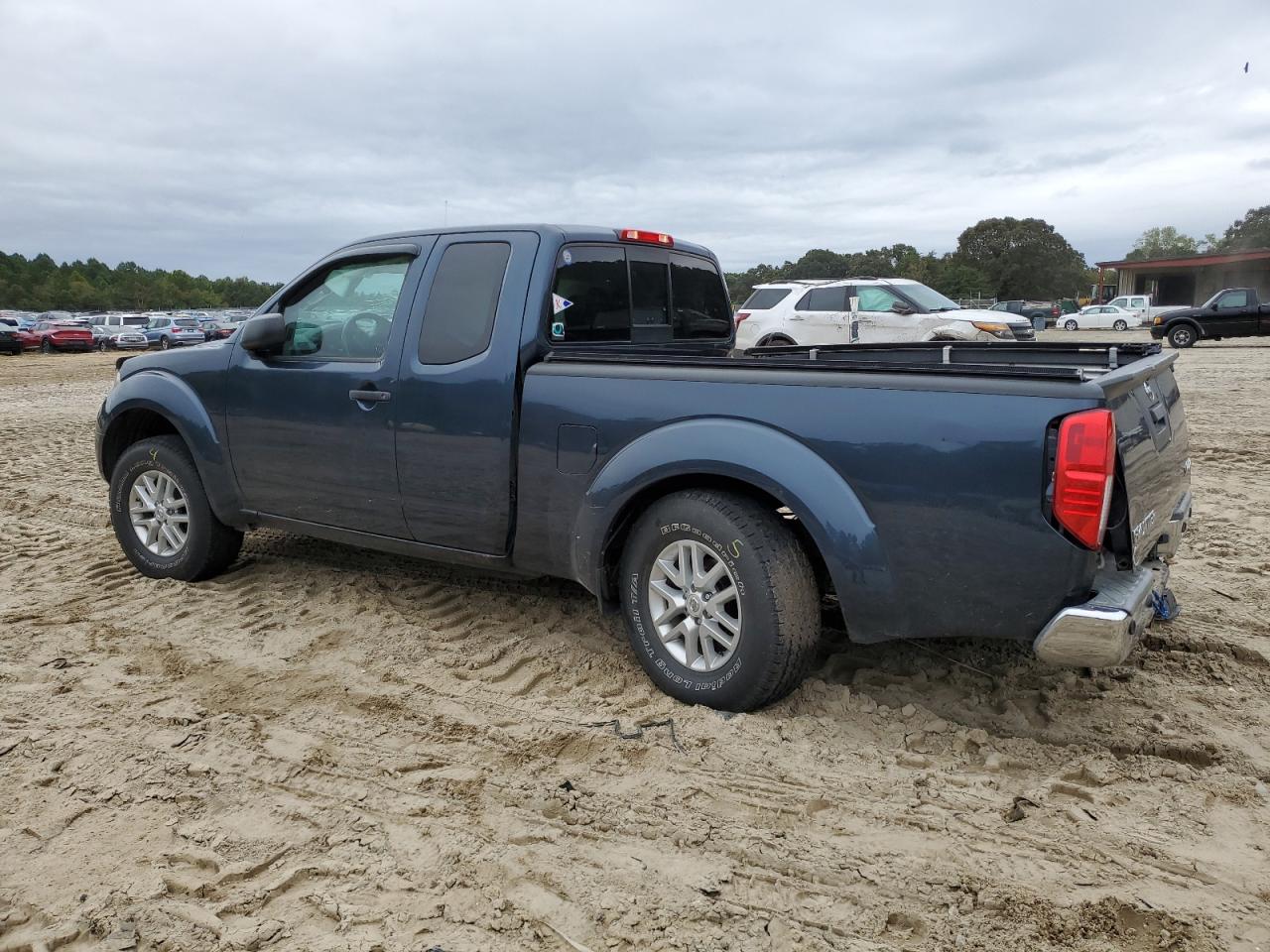 1N6AD0CW6FN766235 2015 NISSAN NAVARA - Image 2