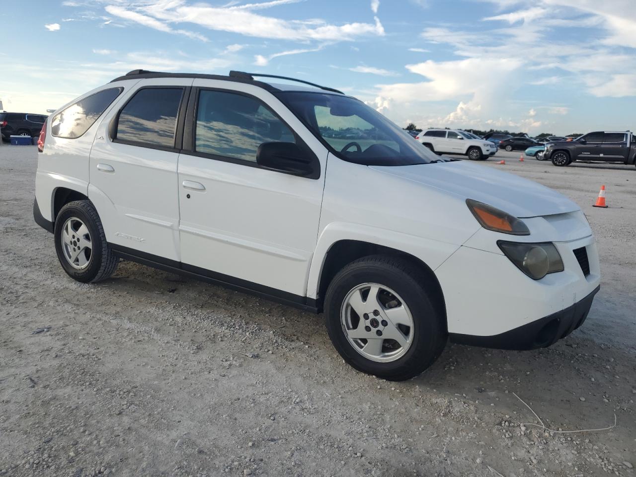2002 Pontiac Aztek - Image 4