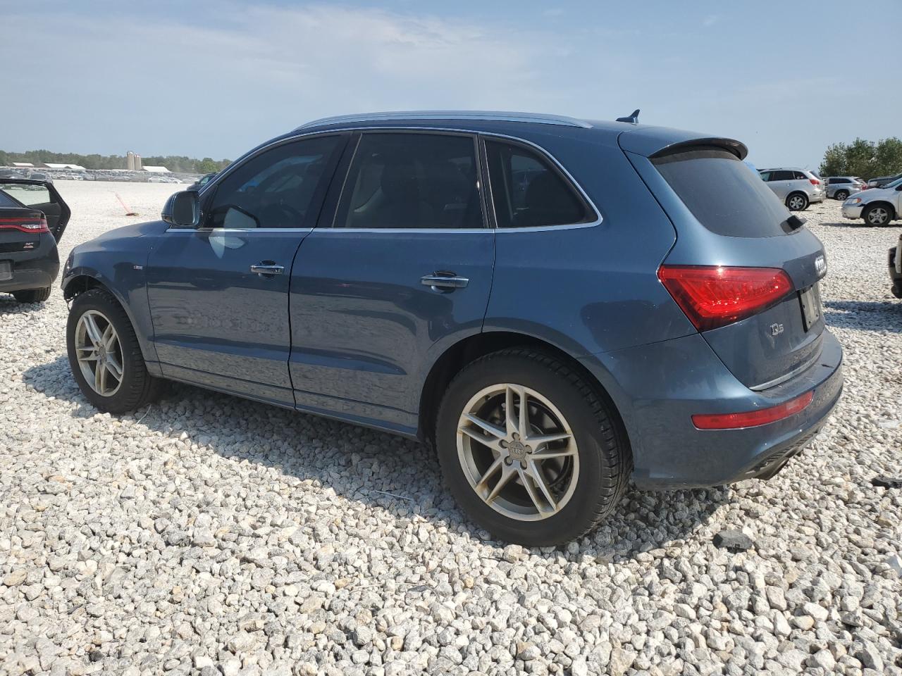 WA1DGBFP3FA126069 2015 AUDI Q5 - Image 2