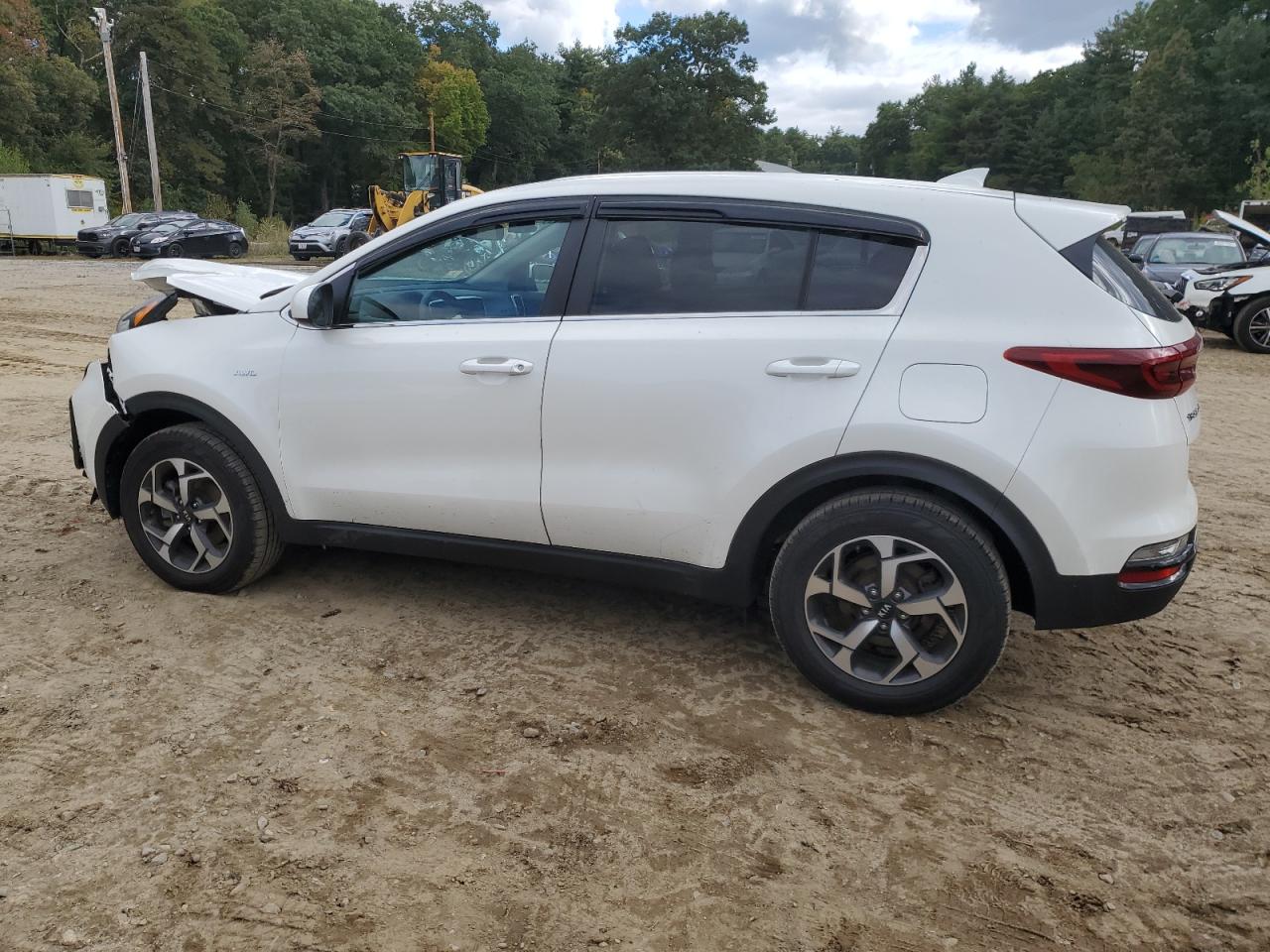 KNDPMCAC9N7969209 2022 KIA SPORTAGE - Image 2