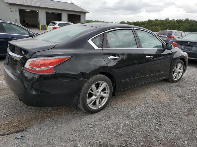 Sedans NISSAN ALTIMA 2014 Czarny