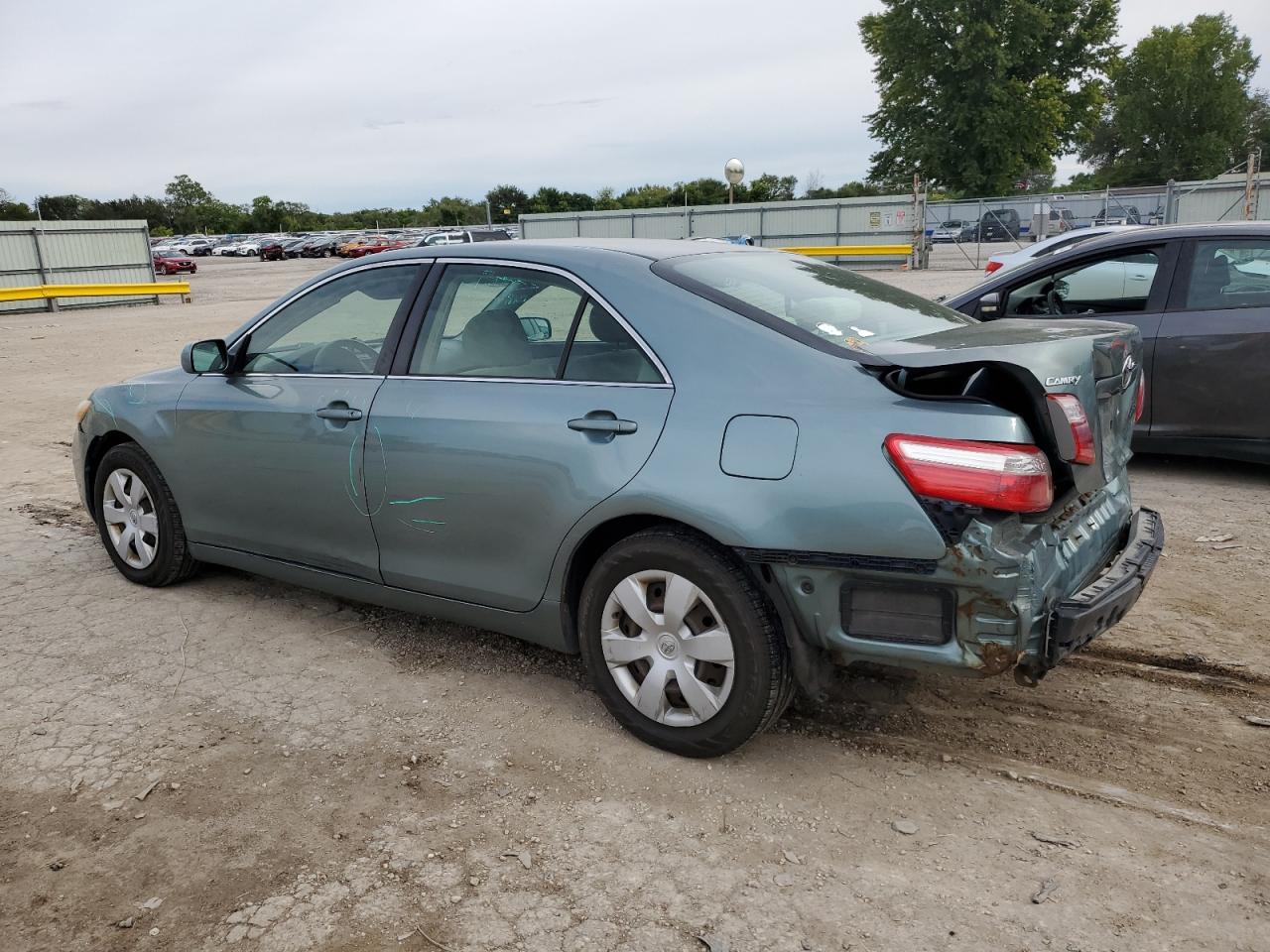 2007 Toyota Camry - Image 2