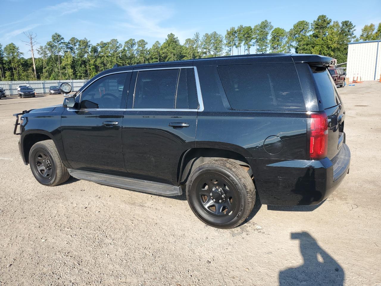 1GNSKDEC7HR246409 2017 CHEVROLET TAHOE - Image 2