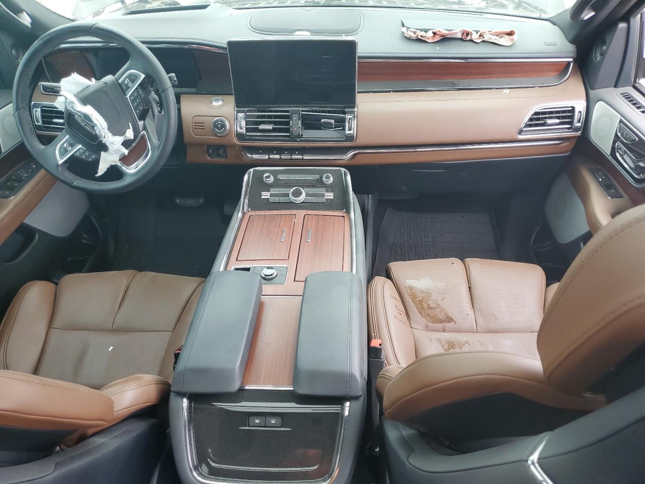 2023 Lincoln Navigator - Image 8