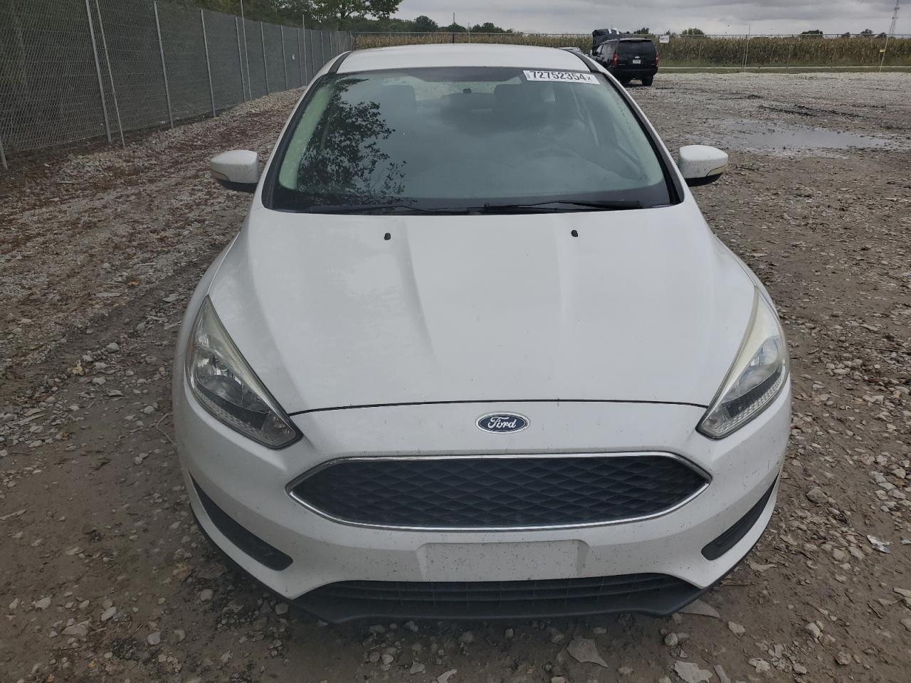 2015 Ford Focus Se VIN: 1FADP3K29FL364329 Lot: 72752354