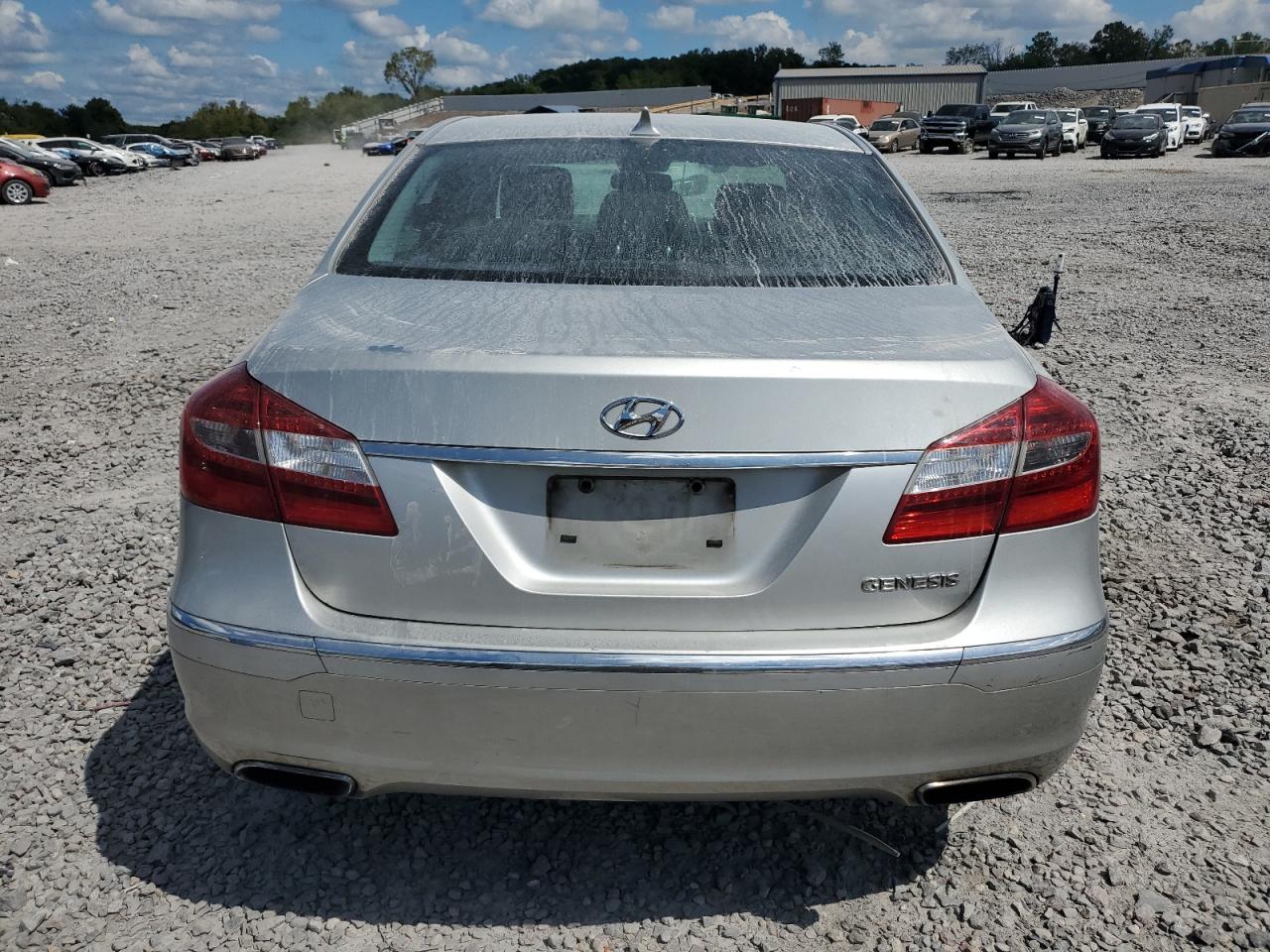 2013 Hyundai Genesis 3.8L VIN: KMHGC4DD9DU233606 Lot: 72321964